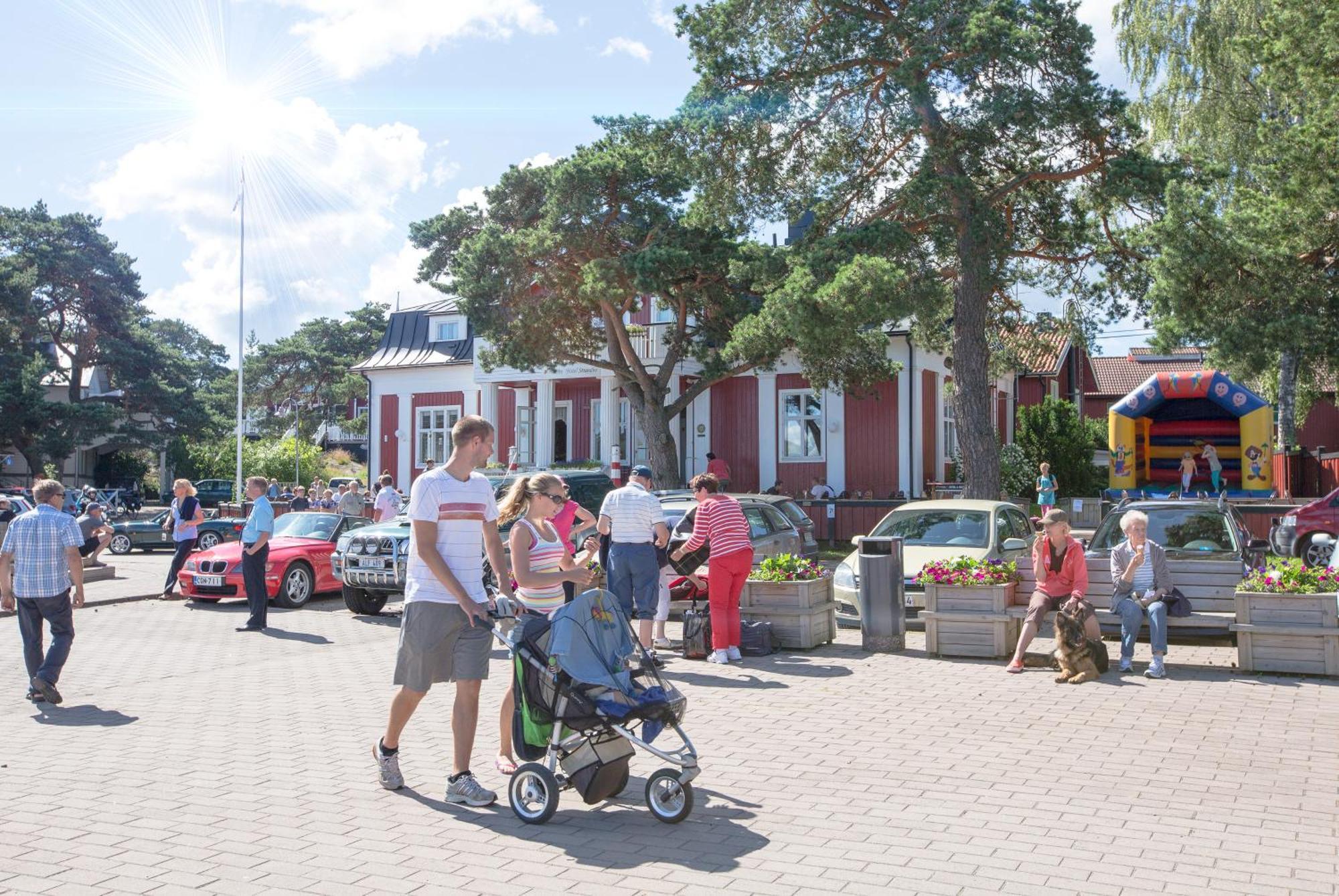 Hotel Strandbo Науво Экстерьер фото